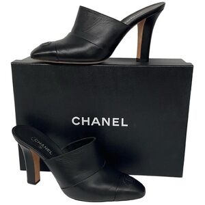 CHANEL Black CC Logo Embossed Cap Toe Lambskin Leather Mules G32858 Size 9